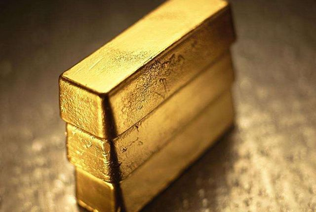 黄金价大涨，你会选择购买黄金让钱保值吗？